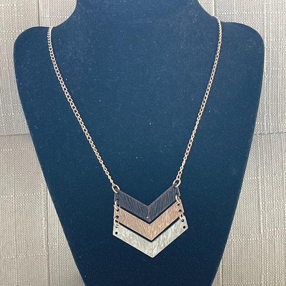 Women Necklace Tri Color Pendant Fashion Necklace Jewelry Silver Gold Brown - Picture 5 of 9